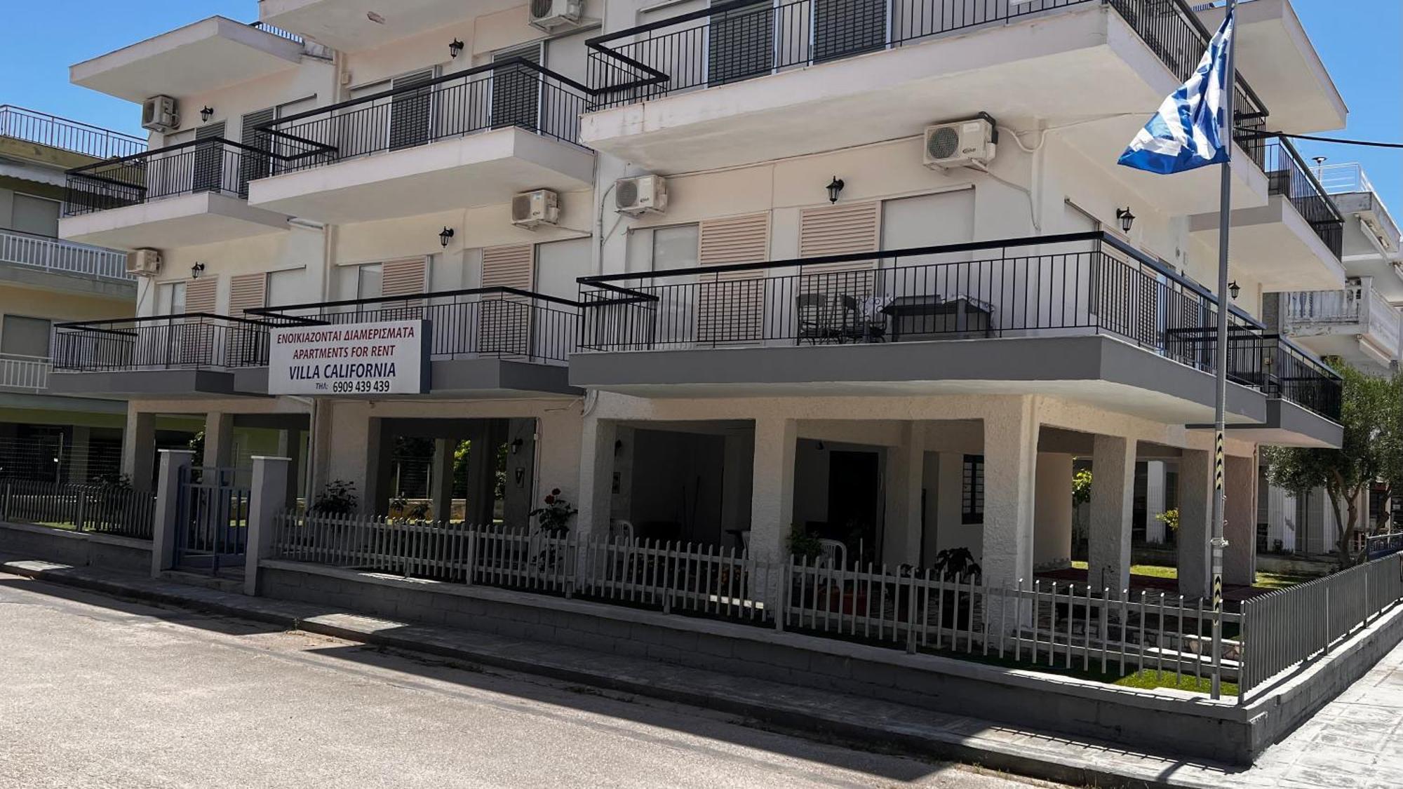 Villa California Paralia Dionysiou Exteriör bild